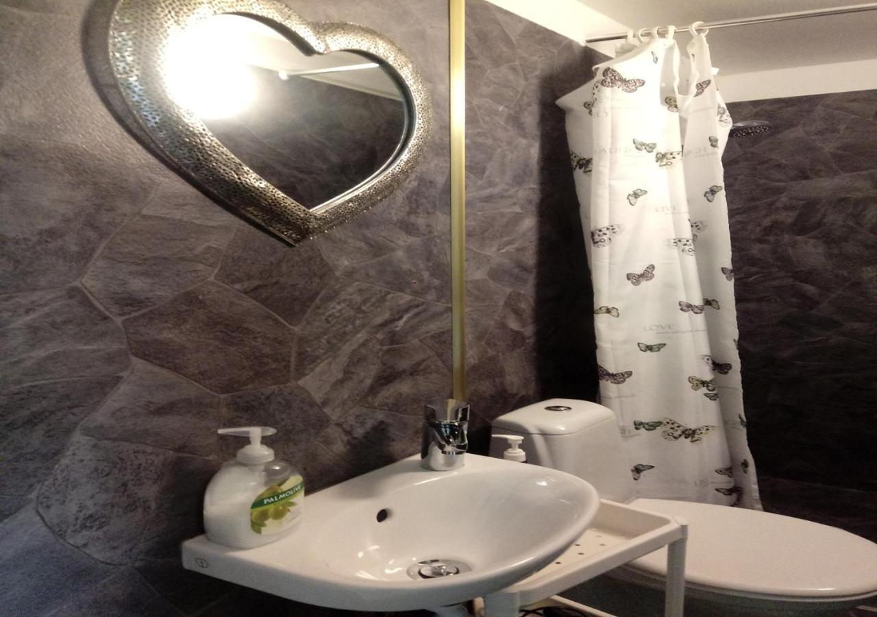 Lin'S B&B Alvsered Екстер'єр фото